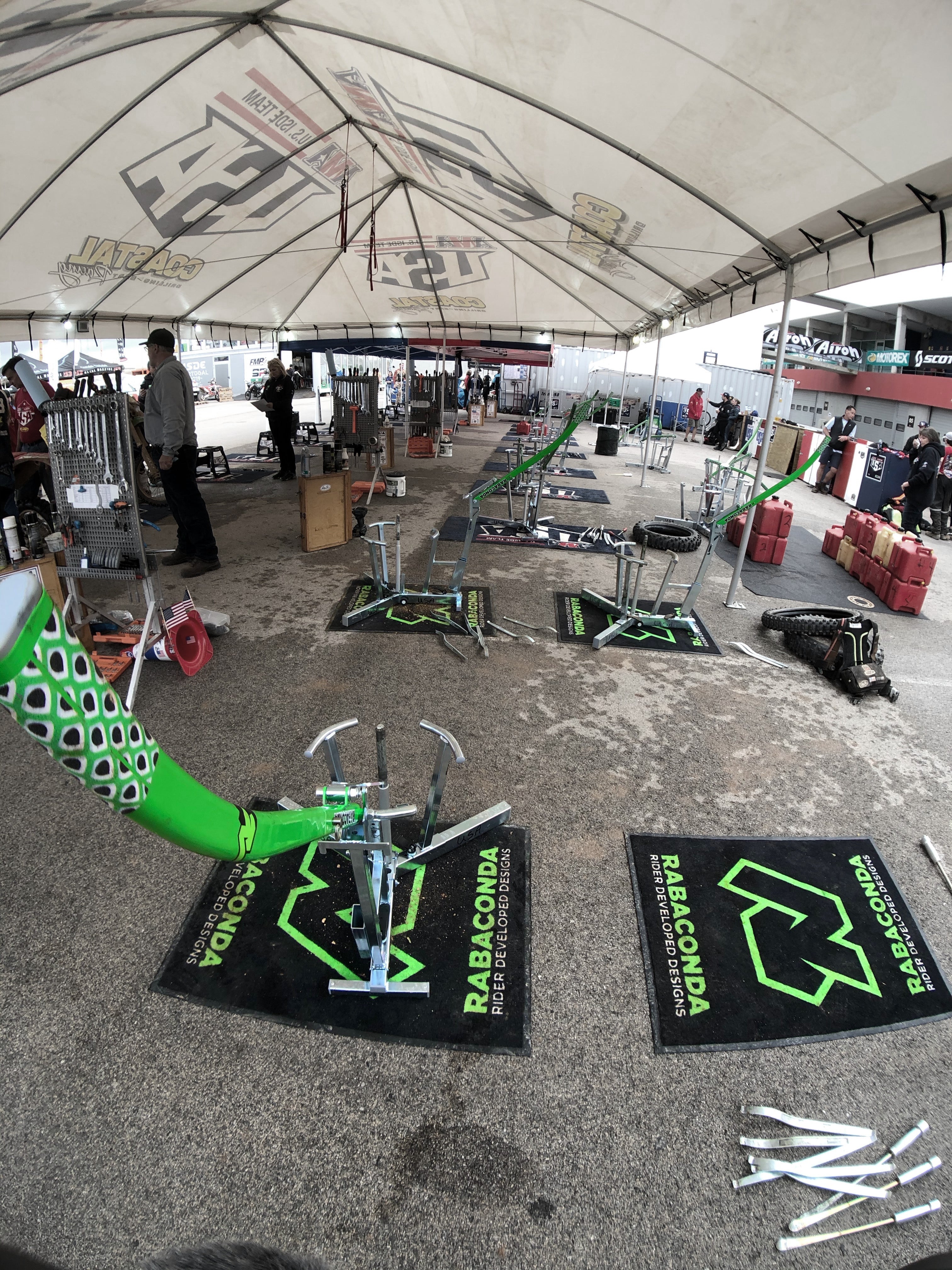 Tire Changer Shop Mat (3.3' x 3.3')