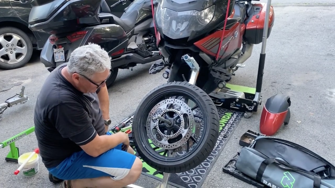Changing a BMW K1600GT Tire with TPMS