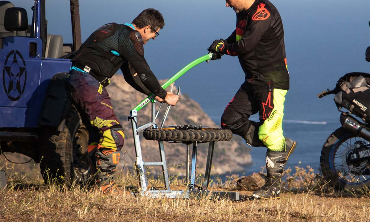 Mousse vs. Tubes: What’s Better for Off-Road Motorcycle Tires?