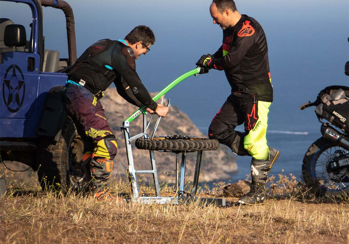 Mousse vs. Tubes: What’s Better for Off-Road Motorcycle Tires?